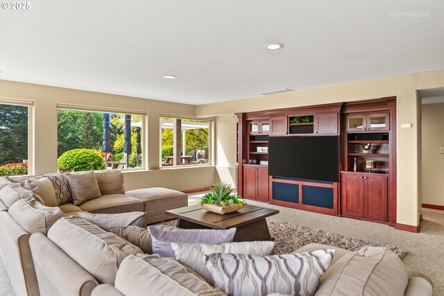 45585 NW David Hill Rd, Forest Grove, OR 97116 - full bath with visible vents, a tile shower, toilet, and vanity