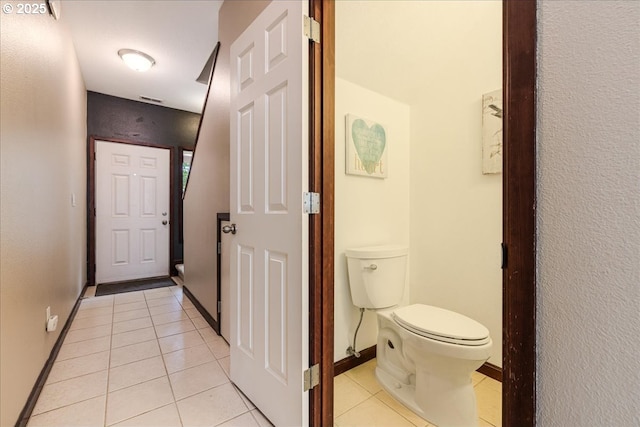 810 E 9th St Unit E18, Newberg, OR 97132 - hallway with light tile patterned floors