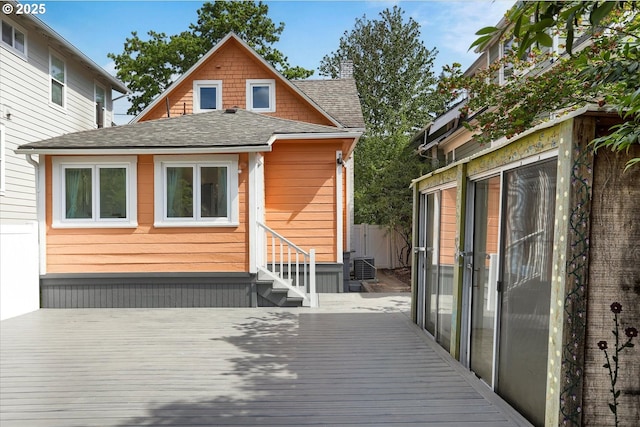 3324 SE Salmon St, Portland, OR 97214 - wooden terrace with entry steps
