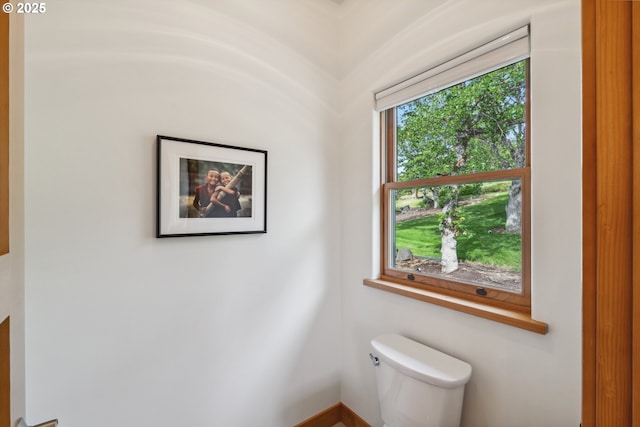 5331 Dolan Rd, The Dalles, OR 97058 - bathroom featuring toilet
