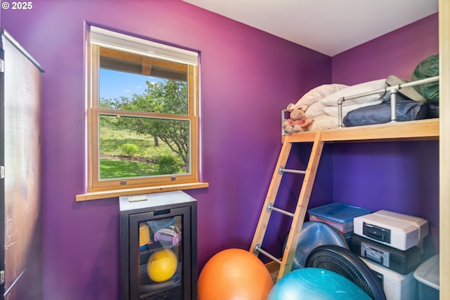 5331 Dolan Rd, The Dalles, OR 97058 - bedroom with beverage cooler