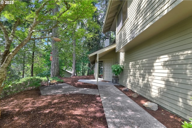 768 Brookside Dr, Eugene, OR 97405 - view of yard with a patio area