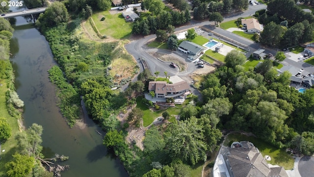 29843 Royce Ln, Hermiston, OR 97838 - aerial overview of property's location with a large body of water