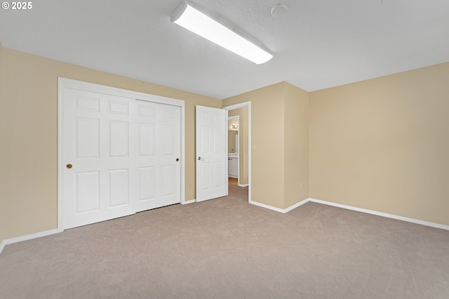 13055 Princeton Ct, Lake Oswego, OR 97035 - unfurnished bedroom with carpet, baseboards, and a closet