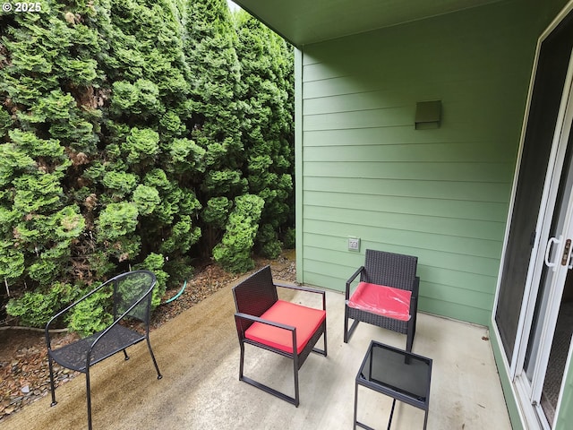 2405 Strasburg Dr, Forest Grove, OR 97116 - view of patio / terrace