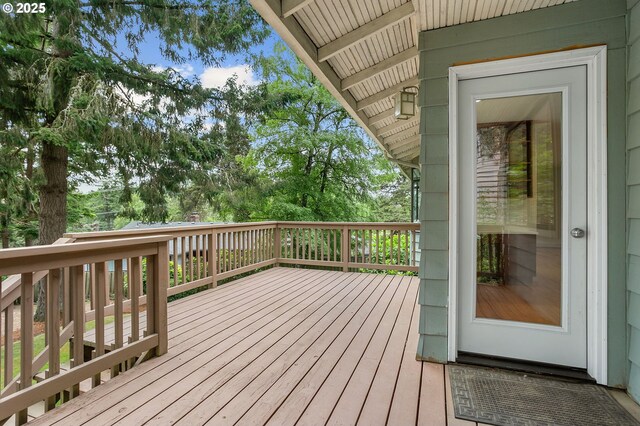13980 Shireva Ct, Lake Oswego, OR 97034 - view of wooden terrace