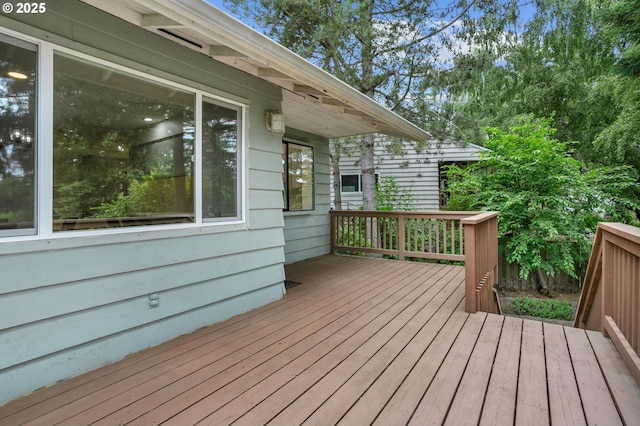 13980 Shireva Ct, Lake Oswego, OR 97034 - view of wooden terrace