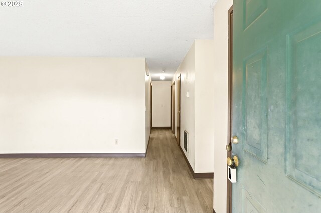 9208 NE 27th St, Vancouver, WA 98662 - foyer entrance featuring light wood-type flooring and baseboards