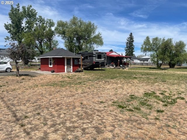 501 Clairmont St, Wallowa, OR 97885 - view of green lawn