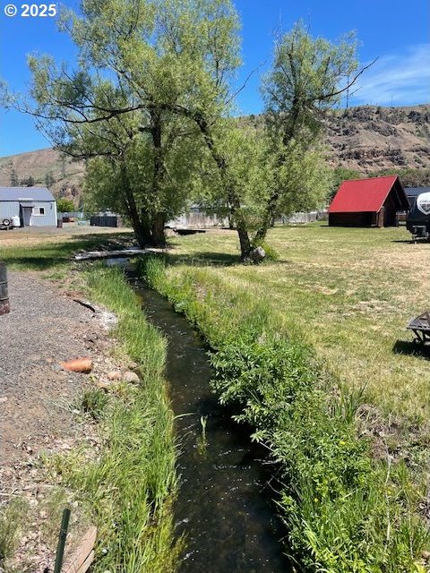 501 Clairmont St, Wallowa, OR 97885 - view of green lawn