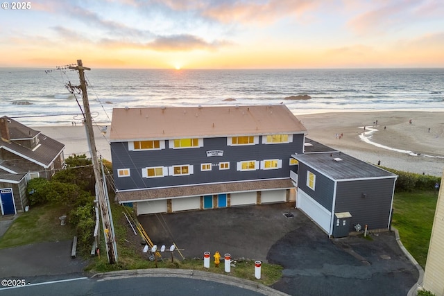 3929 NW Jetty Ave Unit 5, Lincoln City, OR 97367 - aerial view at dusk of a water view