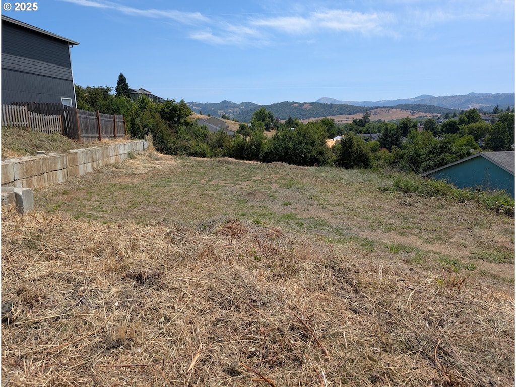 4705 Melody Ln, Roseburg, OR 97471