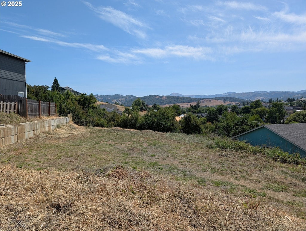 4705 Melody Ln, Roseburg, OR 97471