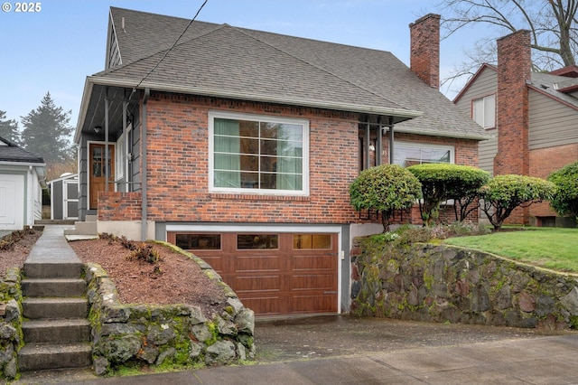 view of front of property featuring a garage