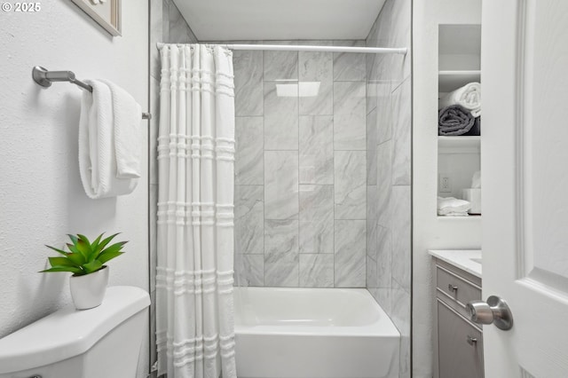 1952 SE 139th Ave, Portland, OR 97233 - bathroom featuring toilet, shower / tub combo, and vanity
