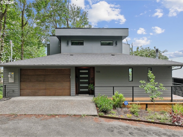 view of front of house featuring a garage