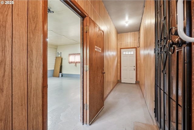 5955 NE 32nd Ave, Portland, OR 97211 - hallway with concrete flooring