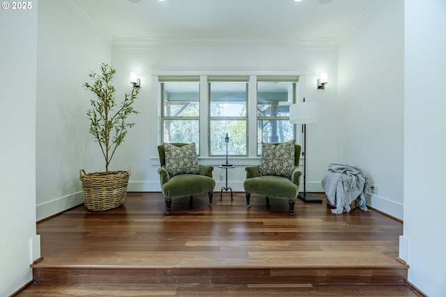 2892 Riverwalk Loop, Eugene, OR 97401 - bedroom with crown molding, multiple windows, and light wood finished floors