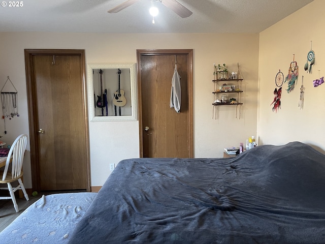 bedroom featuring ceiling fan