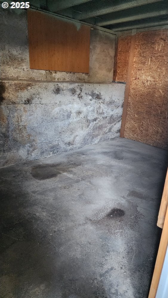 detailed view of concrete floors