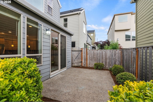 16185 NW Ashfield Dr, Beaverton, OR 97006 - fenced backyard featuring a patio