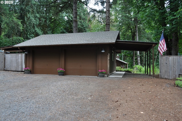 89016 Bridge St, Springfield, OR 97478 - garage with driveway
