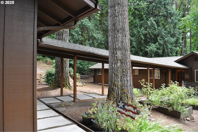 89016 Bridge St, Springfield, OR 97478 - view of patio featuring a vegetable garden