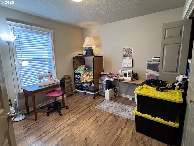 1809 Balm St, Baker City, OR 97814 - office space with wood finished floors and a textured ceiling