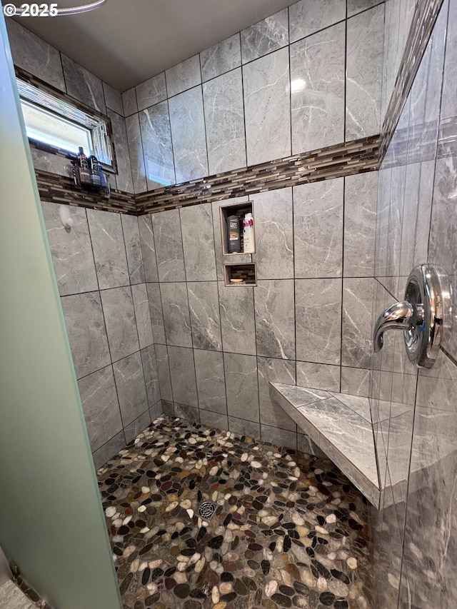 1809 Balm St, Baker City, OR 97814 - full bathroom featuring tiled shower