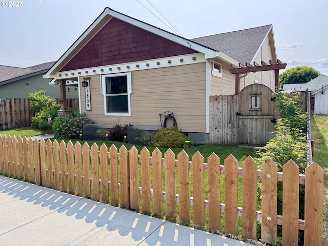 1809 Balm St, Baker City, OR 97814 - view of front of house with a gate