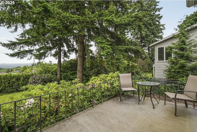 8100 SW 6th Ave, Portland, OR 97219 - view of patio