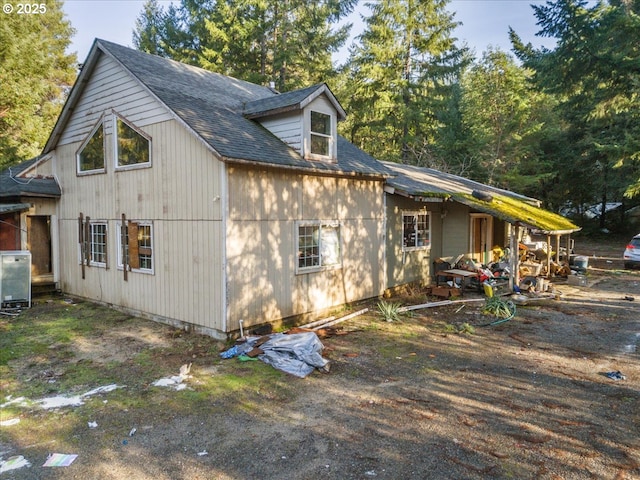 view of home's exterior