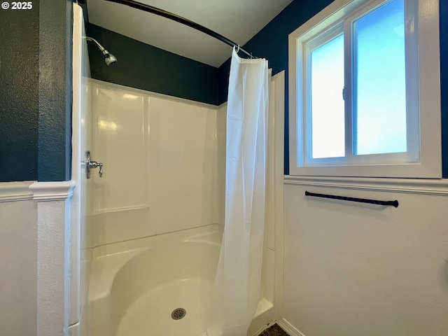 3851 Edgewood Dr, North Bend, OR 97459 - full bath featuring a shower with shower curtain