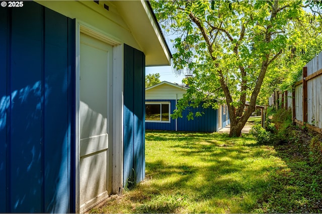 2220 Hayes St, Eugene, OR 97405 - view of yard