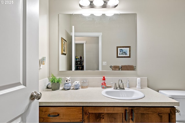 962 S 66th Pl, Springfield, OR 97478 - bathroom with vanity and toilet