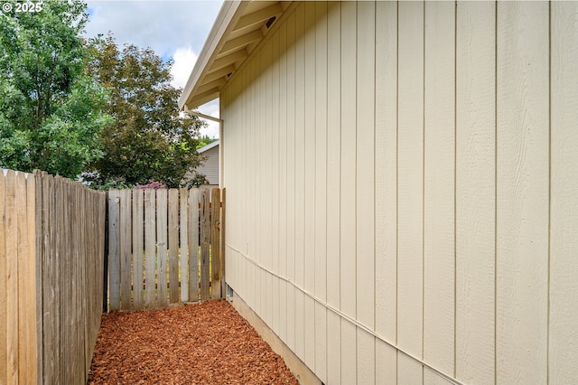 1301 E Sunset Dr, Newberg, OR 97132 - view of side of property