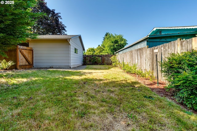 331 Limerick Ave, Eugene, OR 97404 - view of fenced backyard