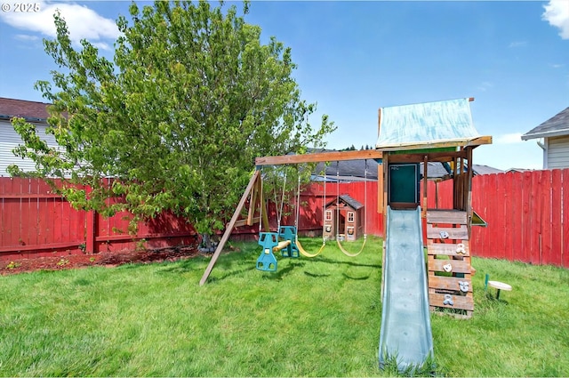 110 Wilshire Way, Kelso, WA 98626 - view of jungle gym