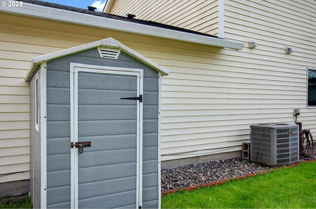 110 Wilshire Way, Kelso, WA 98626 - view of shed featuring central air condition unit