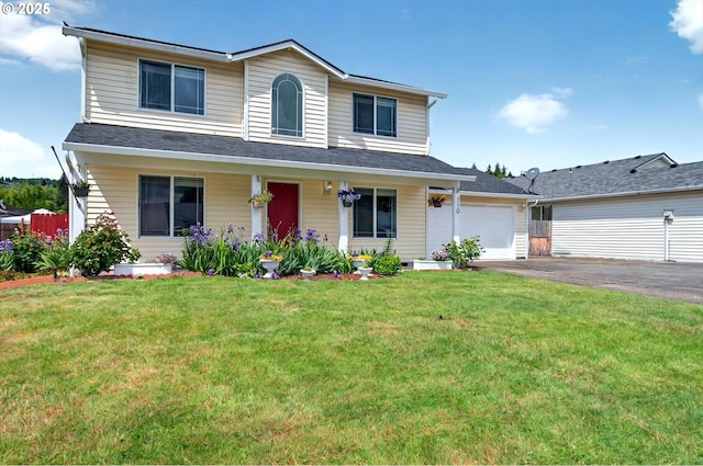 110 Wilshire Way, Kelso, WA 98626 - view of front of house featuring asphalt driveway and a front yard