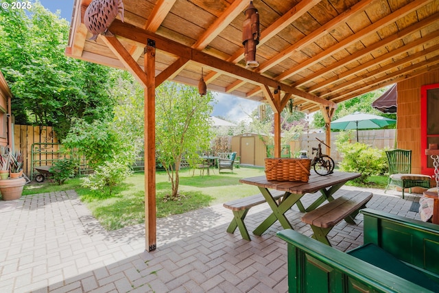 2112 Salem Ave, Albany, OR 97321 - fenced backyard with outdoor dining space and a patio area