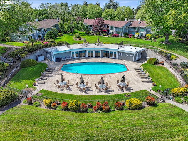 570 N Hayden Bay Dr, Portland, OR 97217 - community pool with a residential view