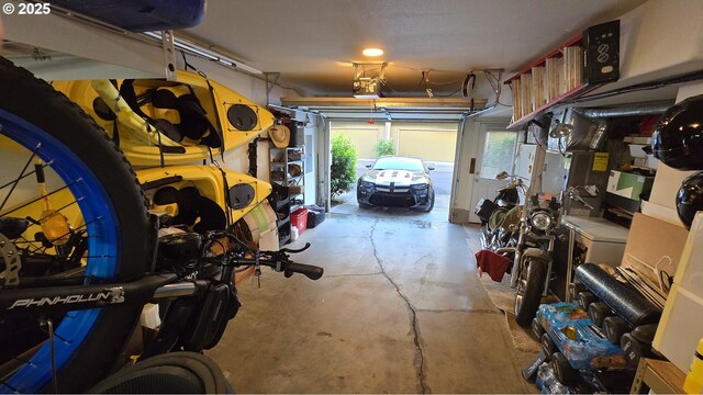 16070 SW Mason Ln, Beaverton, OR 97006 - garage with a garage door opener