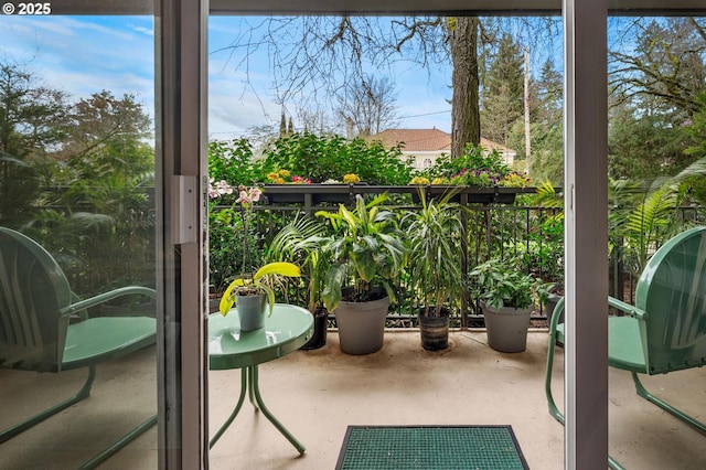 2393 SW Park Pl Unit 113, Portland, OR 97205 - view of balcony