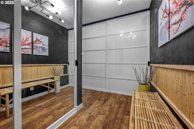 2393 SW Park Pl Unit 113, Portland, OR 97205 - view of property's community featuring a textured ceiling