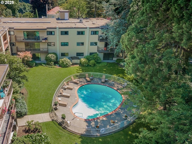 2393 SW Park Pl Unit 113, Portland, OR 97205 - aerial view of property and surrounding area with a pool area