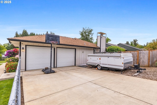 6696 Doral Dr SE, Salem, OR 97306 - garage with driveway