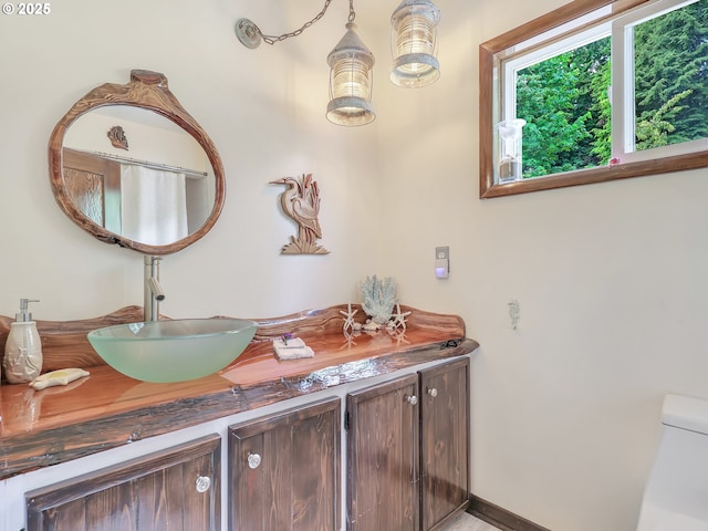 91196 Youngs River Rd, Astoria, OR 97103 - bathroom featuring vanity and toilet