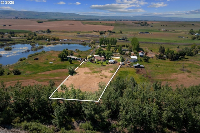 73594 Davis Ln, Pendleton, OR 97801 - aerial view of sparsely populated area featuring property boundaries highlighted and a water and mountain view