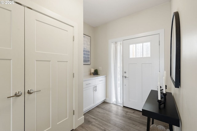 367 E 4th St, Lowell, OR 97452 - entryway featuring light wood-type flooring